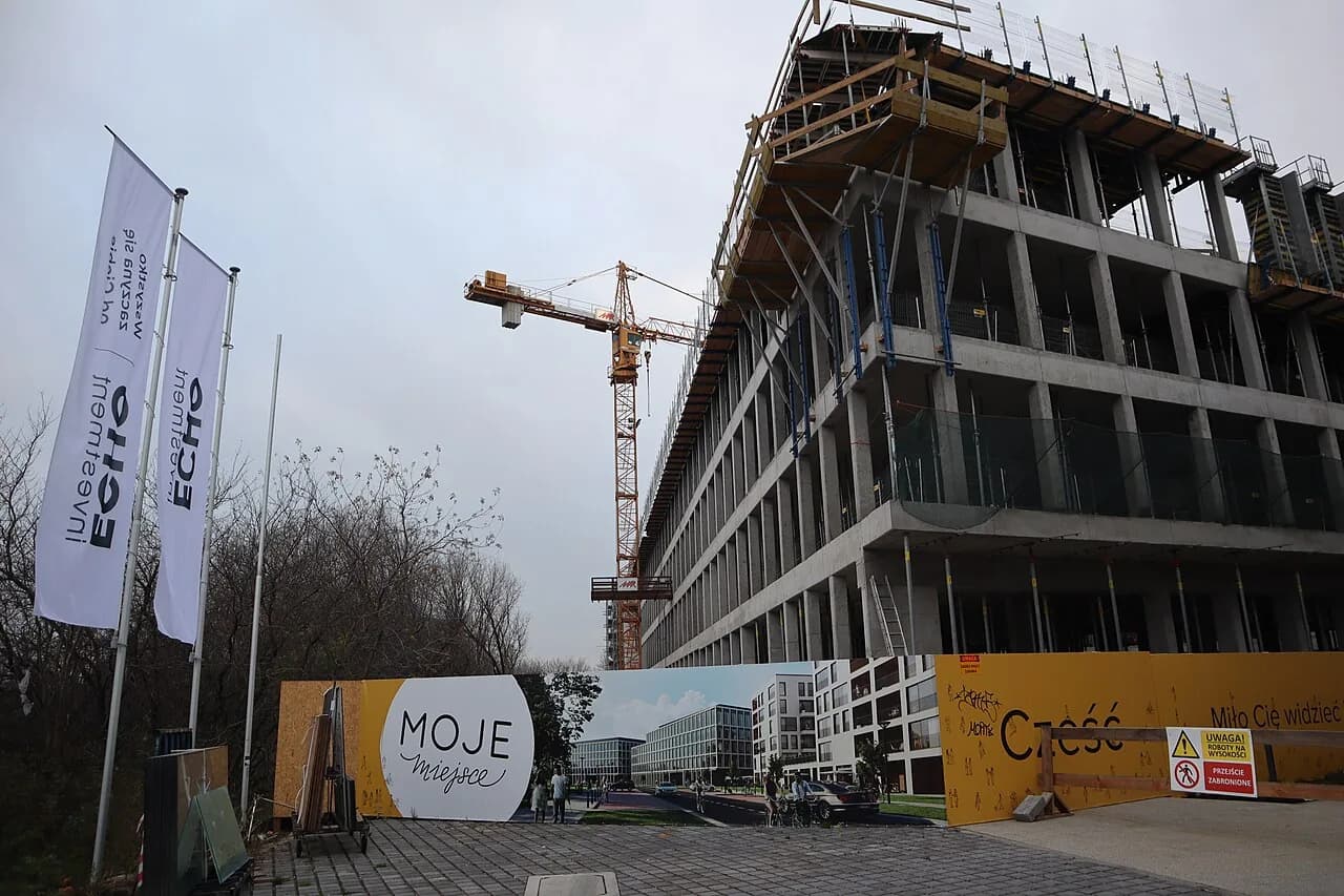 Apartment- and office-complex Moje Miejsce under construction (16)