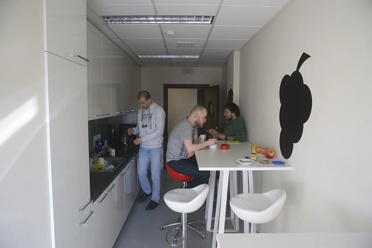 Michał Frąckowiak - Office break 2
