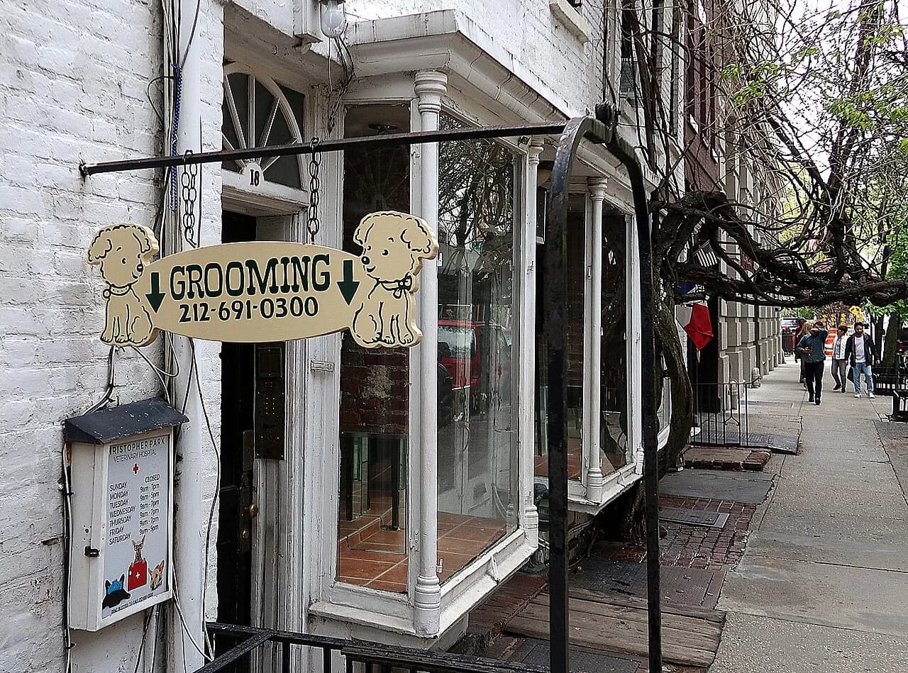 A dog grooming salon downstairs, Christopher Street, Greenwich Village, New York (24727591878)
