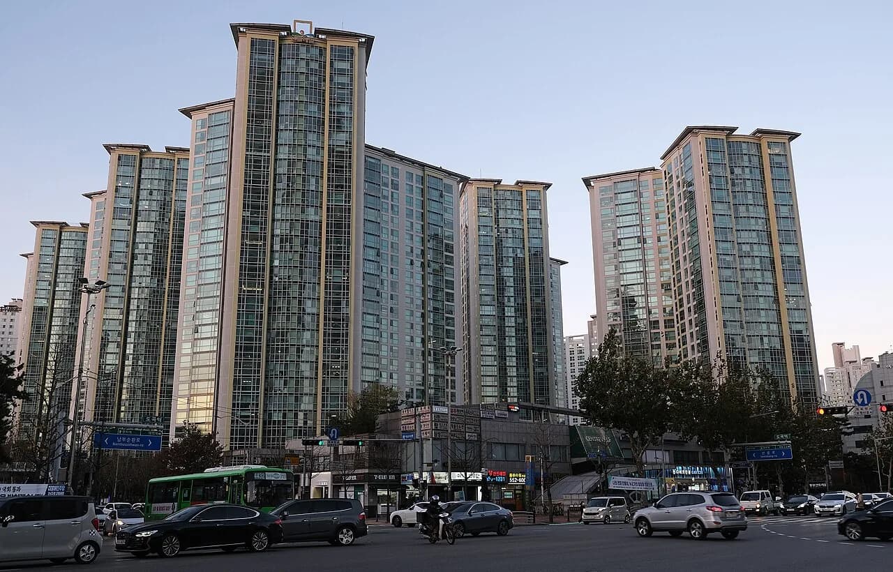 Daechi Dongbo Centreville Apartment Complex 3